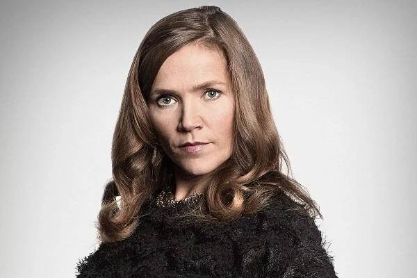 Jessica Hynes in W1A