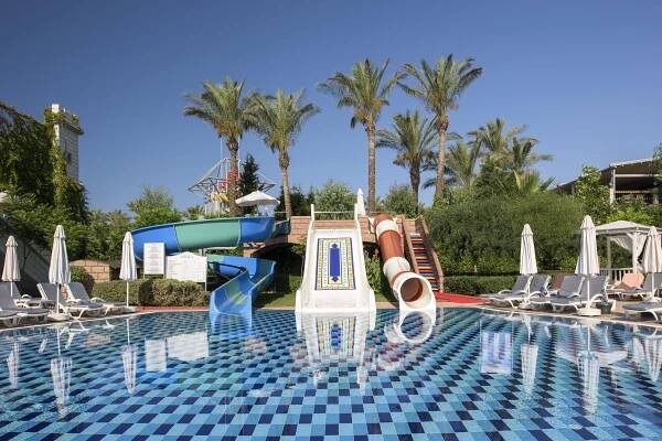 Rezort Delphin Imperial Lara 5*