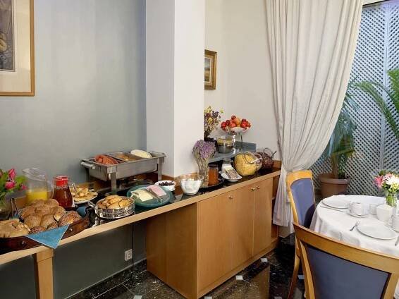 Athos Hotel 3*