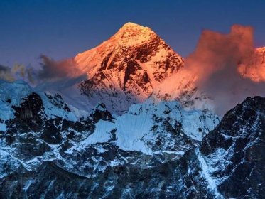 Deadly year for Mount Everest climbers; sherpas blame 'carelessness'