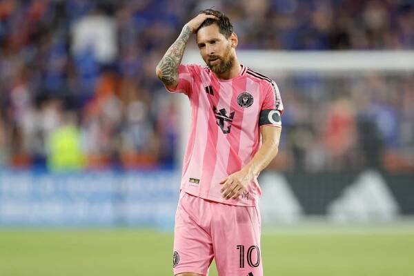Major League Soccer suspendovala Messiho a Albu 