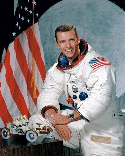 Joe Engle, X-15 rocket plane and space shuttle astronaut, dies at 91 | collectSPACE