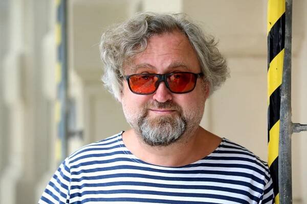 Sex, vražda a docenti: Jaké je skutečné pozadí Hřebejkovy minisérie Pozadí událostí? — Deník N