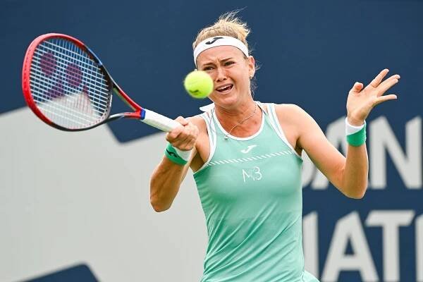 Bouzková i Siniaková vstoupily do turnaje v Nan-čchangu znamenitě