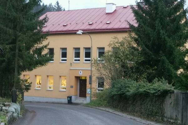 ZŠ a MŠ Janov nad Nisou foto 1
