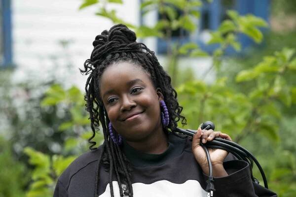 Shrill - HR - Z filmu - Lolly Adefope