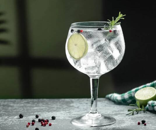 Gin Gordon's + Tonic