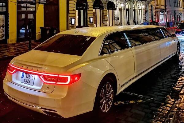 Galerie - LincolnCar - pronájem limuzín na svatby, oslavy