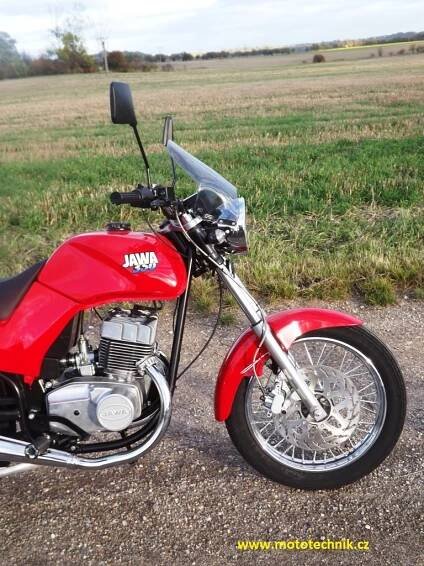  JAWA 350/640 de LUXE - červená renó 