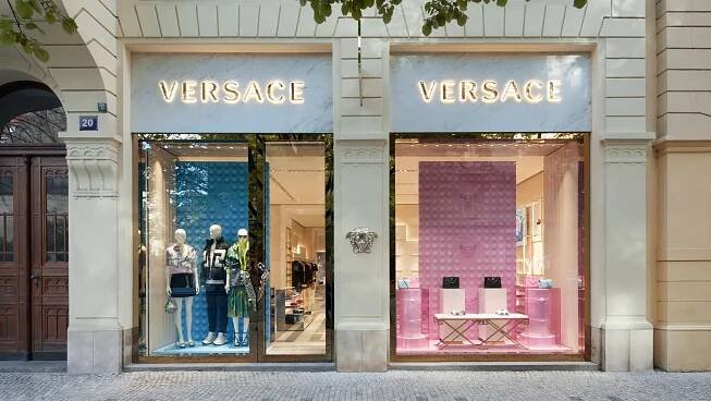 Karlovy Vary se probouzejí pomalu. Zavřené obchody, prázdné hotely i radost z restartu | Forbes