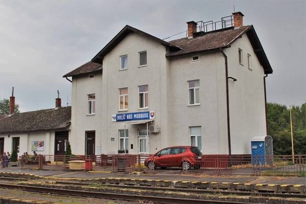 Železniční trať Holíč nad... - Zajímavost