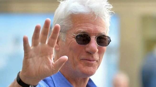 Americký herec Richard Gere je už v Karlových Varech