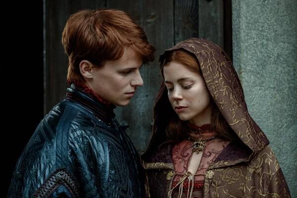 Španělská princezna - Bitva o Jindru - Z filmu - Ruairi O'Connor, Charlotte Hope