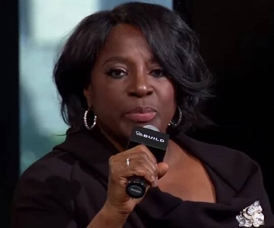 LaTanya Richardson Biography - Facts, Childhood, Family Life & Achievements of Actress & Producer