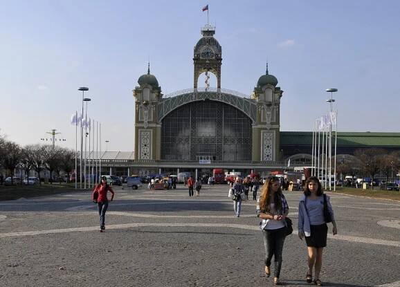 Podezřelé smlouvy na pražském Výstavišti? Městská firma už měsíce mlčí, Piráti na ni podali žalobu