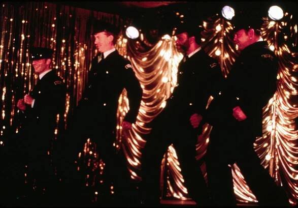 Do naha! (1997) | Recenze - Uživatelské | ČSFD.cz