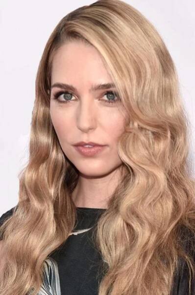 Jessica Rothe