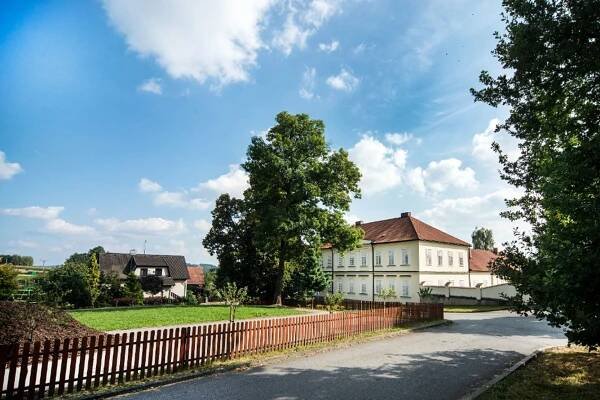 Asociace majitelů hradů a zámků