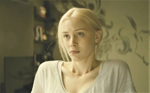 39-facts-about-sarah-gadon