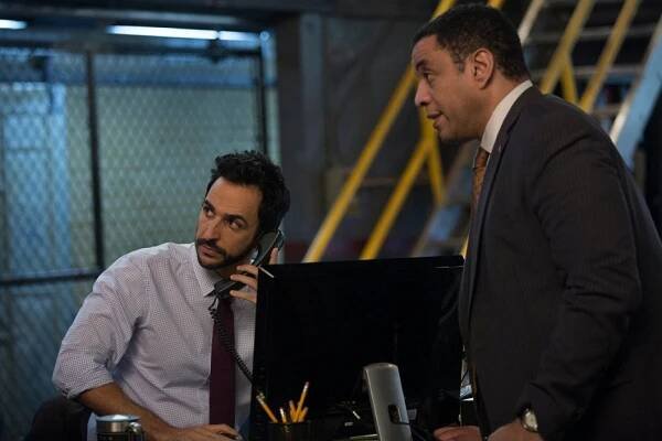 Černá listina - Luther Braxton (č. 21): Závěr - Z filmu - Amir Arison, Harry Lennix