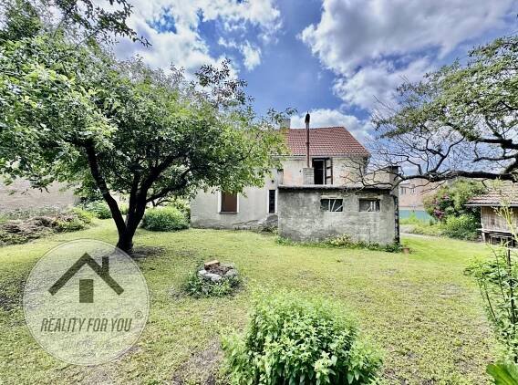 Prodej prostorného rodinného domu 5+1 v Sobotce | Reality.iDNES.cz 
