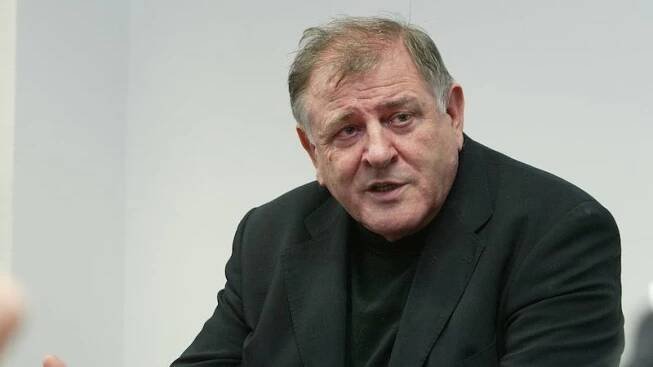 Vladimír Mečiar v důchodu chová ovce a pěstuje ovoce - Novinky