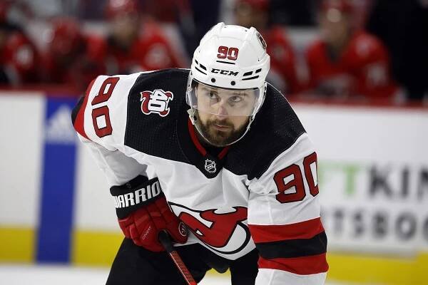 Tomáš Tatar zostáva v NHL, opäť bude hrať za New Jersey Devils. Zarobí viac, ako sa očakávalo