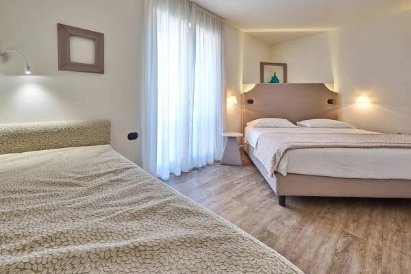 CAMERA VISTA LAGO -G – Hotel Al Campanile