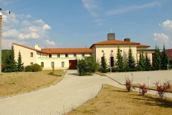 Soubor:Brno-Soběšice - klášter sester klarisek.jpg