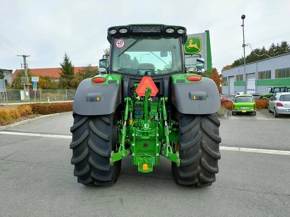 Bazar použitých zemědělských strojů a techniky | STROM PRAHA a.s. 