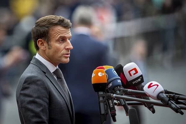 Macronova bomba: Kdo a proč zvedl možné vyslání evropských vojáků na Ukrajinu