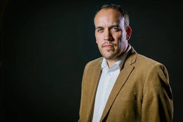 Bio — Daniel Paul Wilson