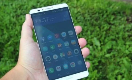 Huawei Ascend Mate 7 se začal prodávat v ČR: Cena překvapí