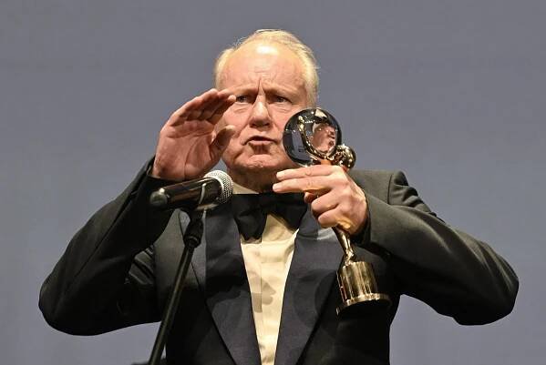 Stellan Skarsgård převzal Křišťálový glóbus
