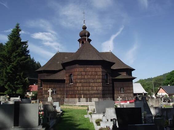 Velké Karlovice – dřevěný... - Kostel