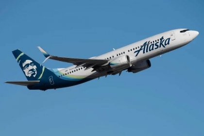 Alaska Airlines Boeing 737-800 Damaged On Landing At John Wayne Airport