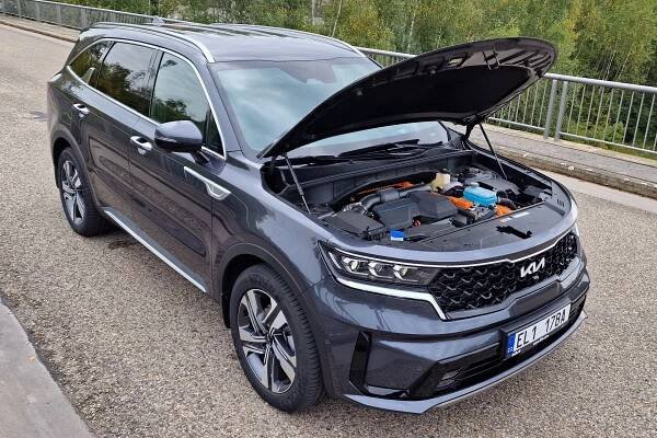 Test Kia Sorento 1.6 T-GDi PHEV 4x4 | plug-in hybrid (2022)