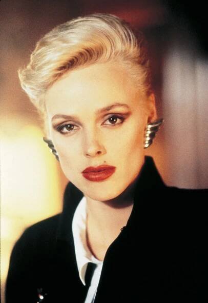 Rudá Sonja Brigitte Nielsen slavila šedesátku ve stejných šatičkách, jako měla její pětiletá dcerka! Líbí?