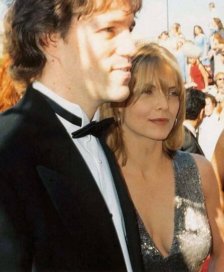 Soubor:Michelle Pfeiffer and David E. Kelley.jpg