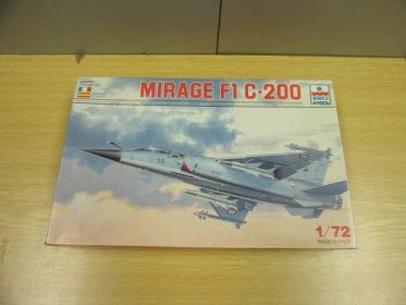 Plastikový model, stíhací letadlo MIRAGE F1 C-200