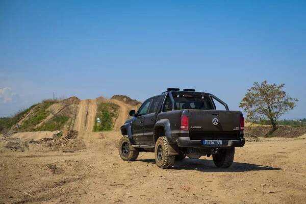 Galerie: Test Volkswagenu Amarok 3.0 TDI v drsné offroadové úpravě Delta4x4 | Autoweb