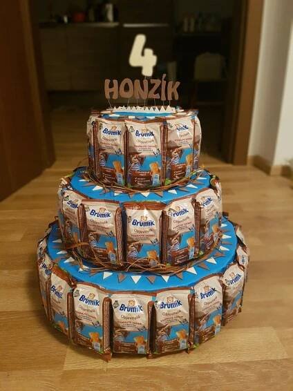 Noah's Ark Three Tiered Cake - Brumik DIY Birthday Present 🍫🎂