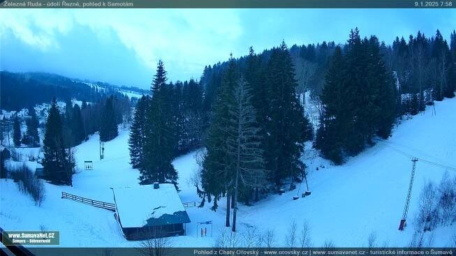 WebCam Archiv: Železná Ruda - údolí Řezné pod sjezdovkami Belveder, pohled k Samotám