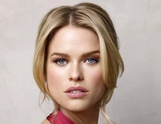 Alice Eve fotka