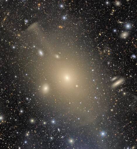 NGC 4261 - Wikipedia