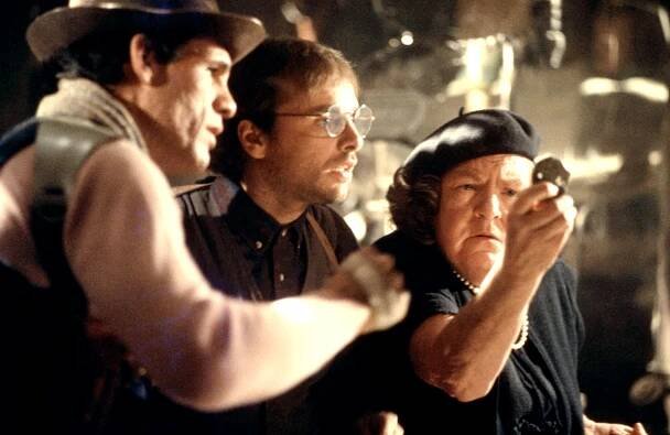 Robert Davi, Joe Pantoliano, Anne Ramsey in "The Goonies"