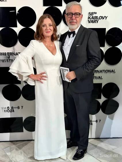 FOTO: Petra Pyšová s manželem na festivalu ve Varech. – stránka 8