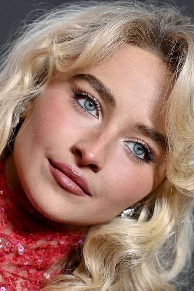 Sabrina Carpenter's Confetti French Manicure Brought the Party at the 2025 MTV VMAs—See the Photos
