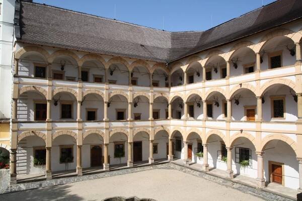 Velké Losiny - zámek | Historický spolek Liechtenstein‚ o. s.