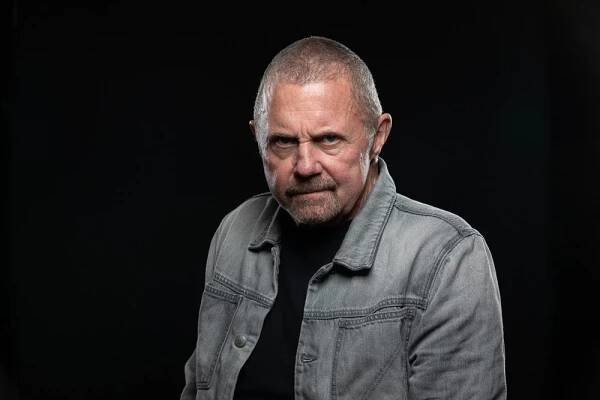 Kane Hodder.Photo.Grey Jacket.New.JPG